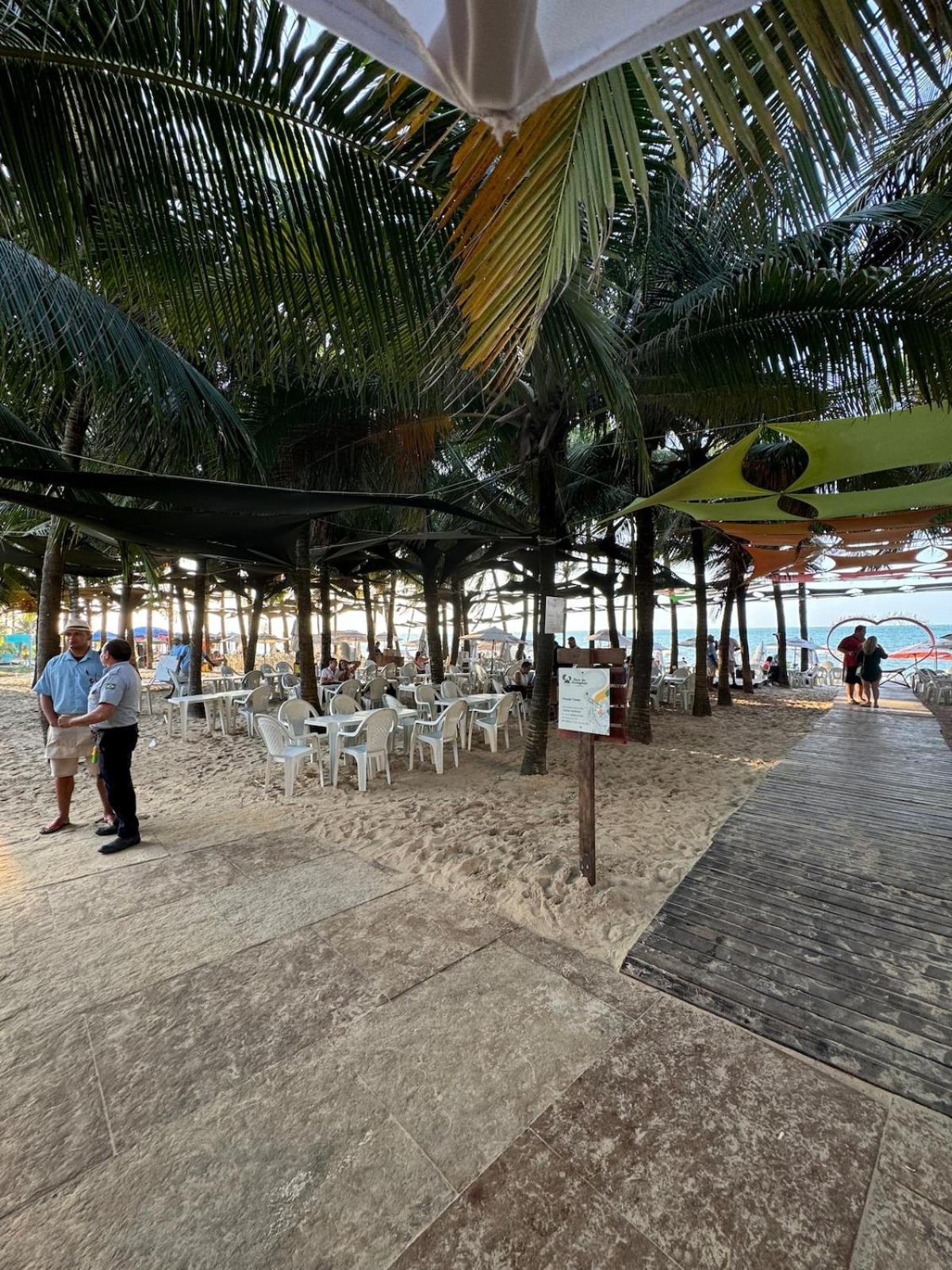 Apartamento Beach Place Cumbuco 100M Da Praia Caucaia Exteriör bild